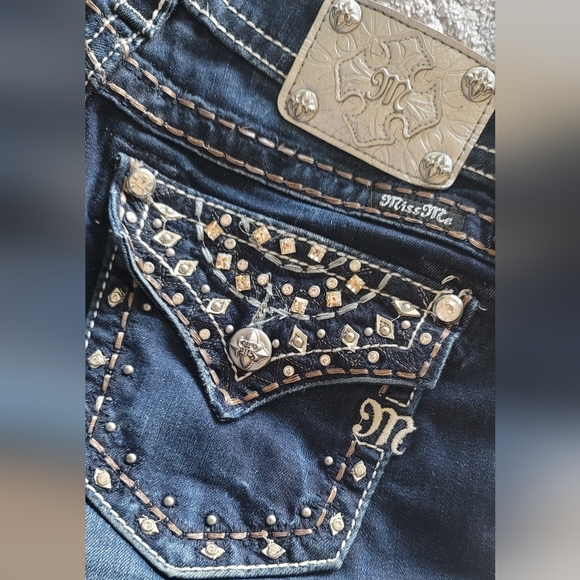 Miss Me Cuffed Capri - 29 - Picture 2 of 6